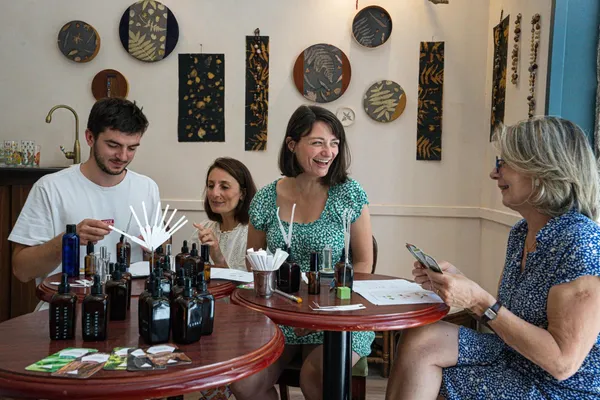 Créez votre eau de parfum sur-mesure avec Marion - Afbeelding nr. 3 - Wecandoo