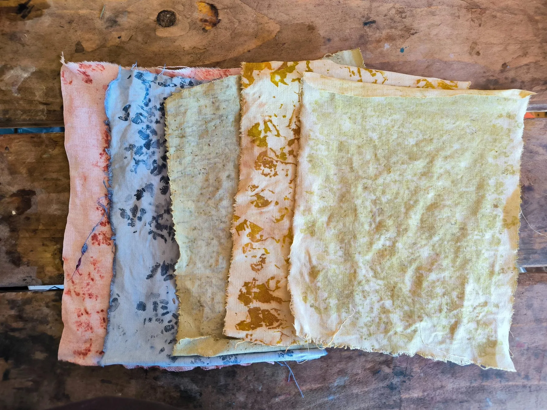 Teintez votre foulard avec Charlie - Image n°3 - Wecandoo