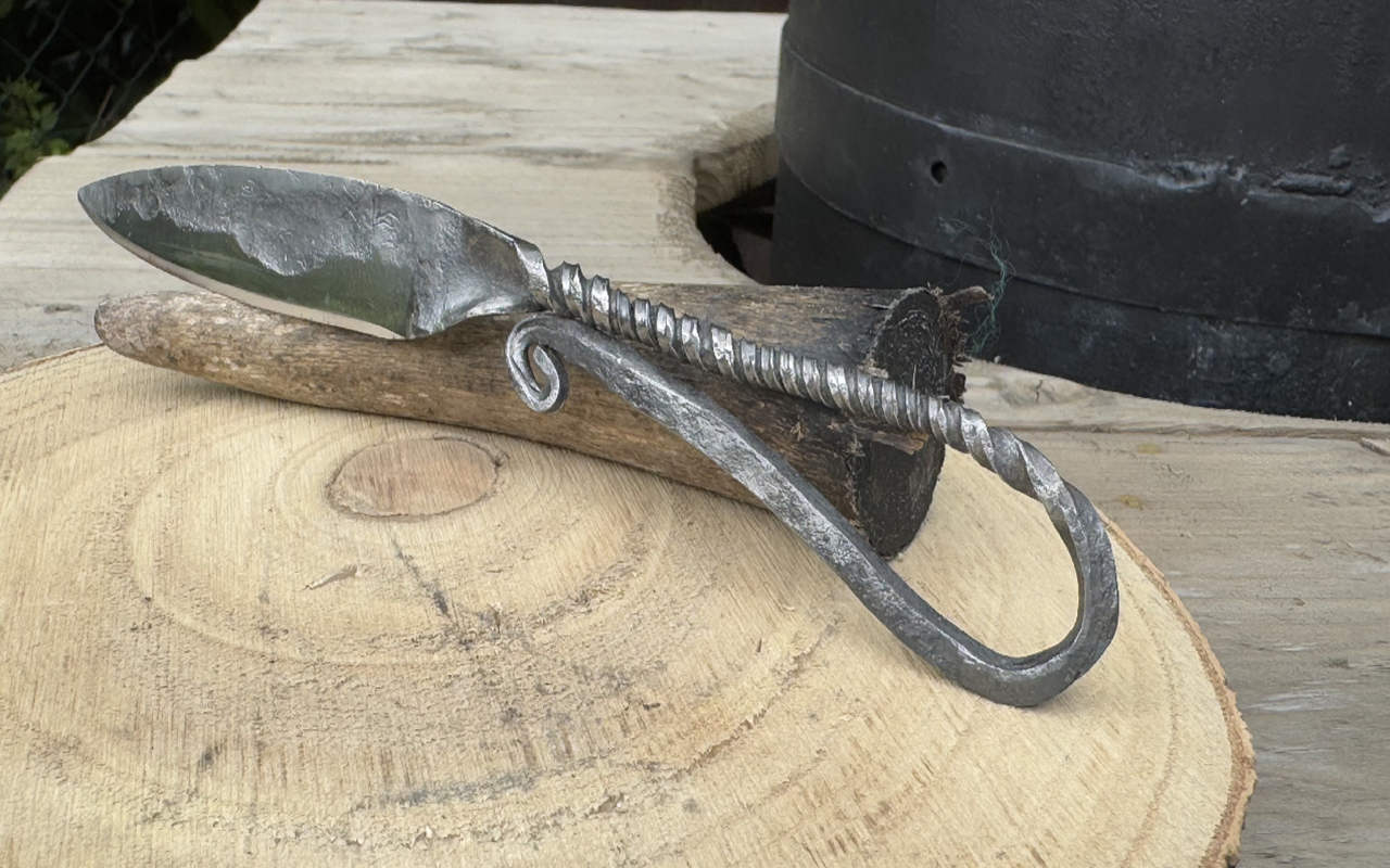 Réalisez votre couteau brut de forge avec Guillaume - Image n°1 - Wecandoo