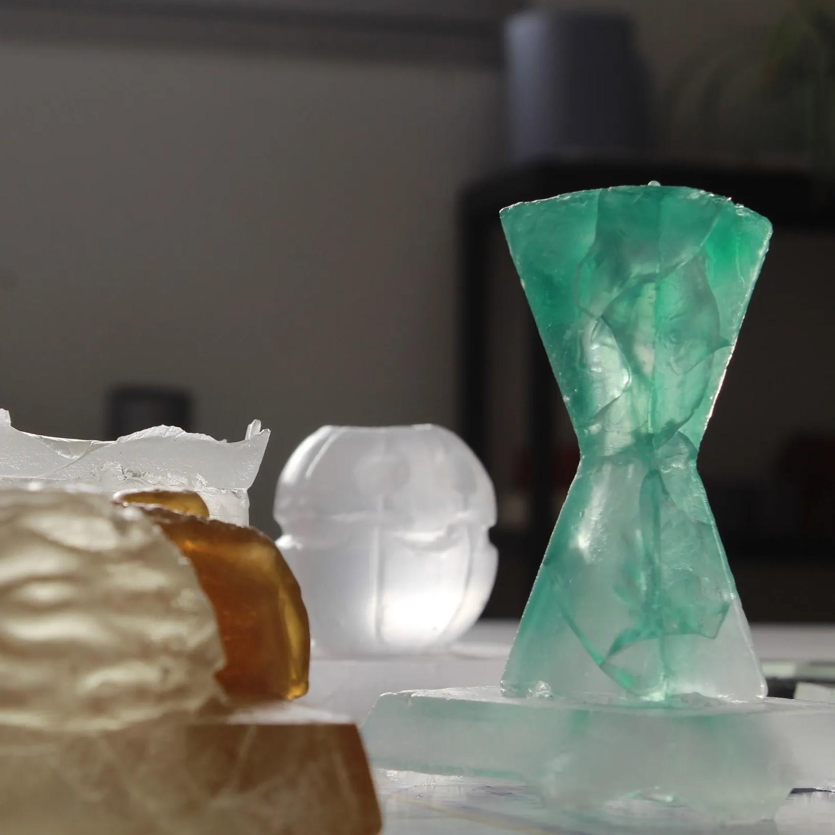 Sculptez votre objet à la pâte de verre sur un jour