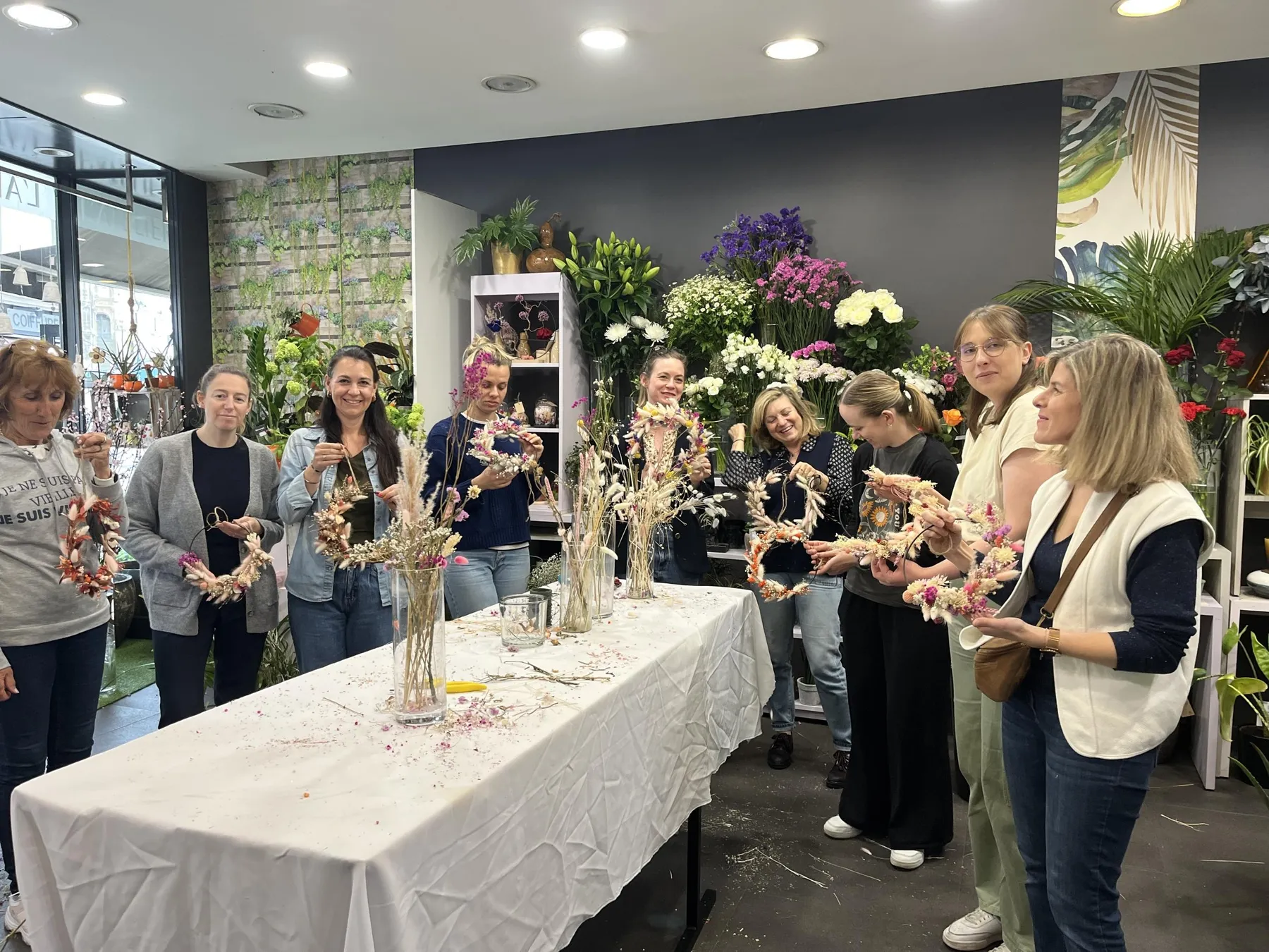 Réalisez votre couronne de fleurs séchées - Image n°5 - Wecandoo