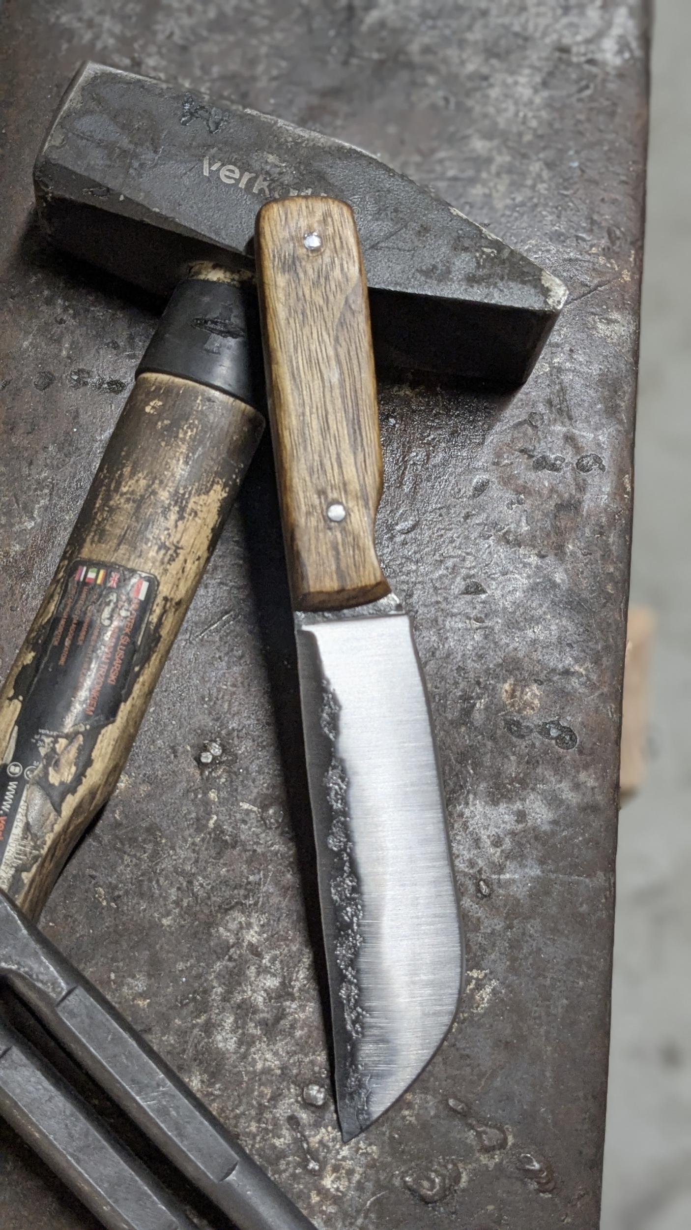 Réalisez un couteau droit ou kiridashi avec Yann - Image n°4 - Wecandoo