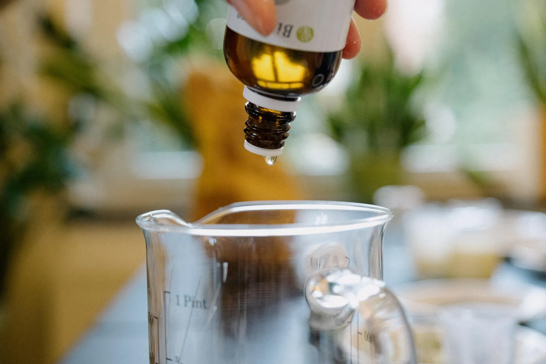 Réalisez votre lubrifiant naturel et bougie de massage avec Virginie - Image n°5 - Wecandoo