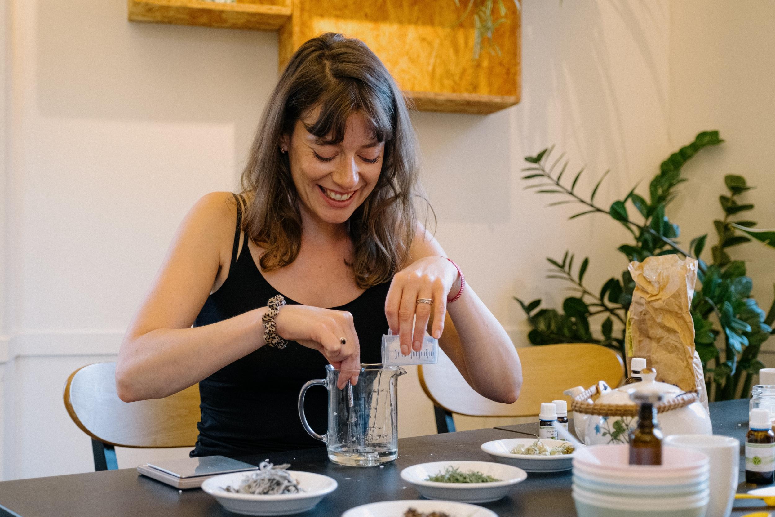 Réalisez votre lubrifiant naturel et bougie de massage avec Virginie - Image n°3 - Wecandoo