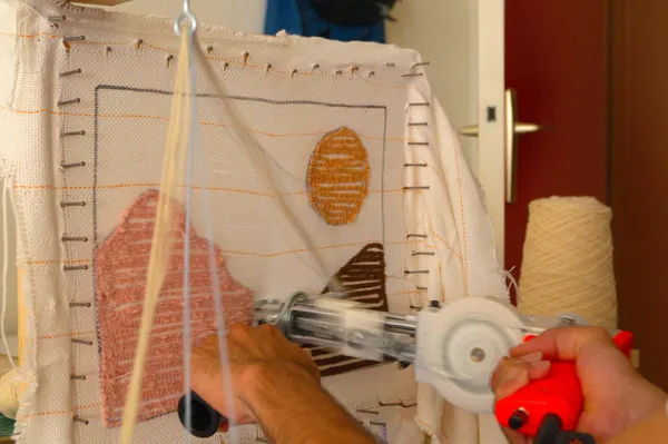 Initiez-vous au tufting avec Emanuel - Image n°5 - Wecandoo