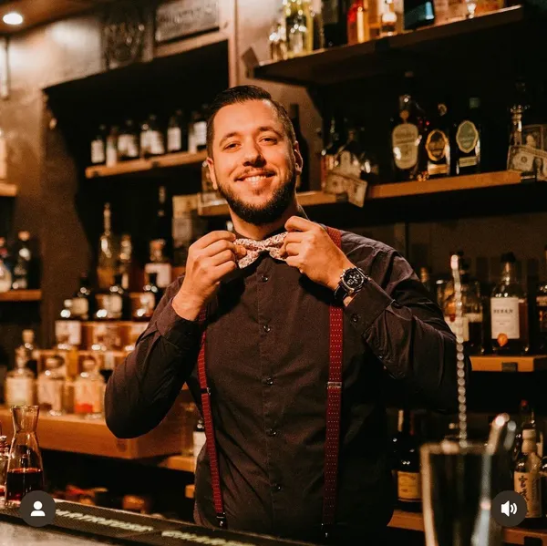 Baptiste : Barman à Marseille