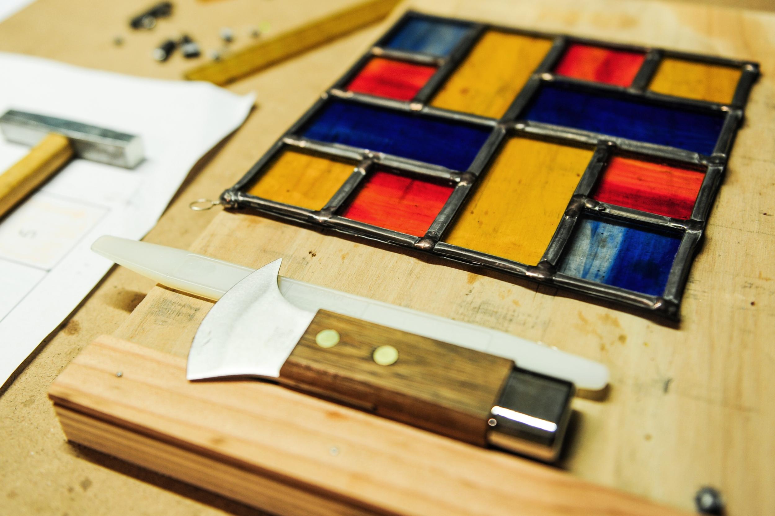 Initiez-vous à l'art du vitrail sur une demi-journée