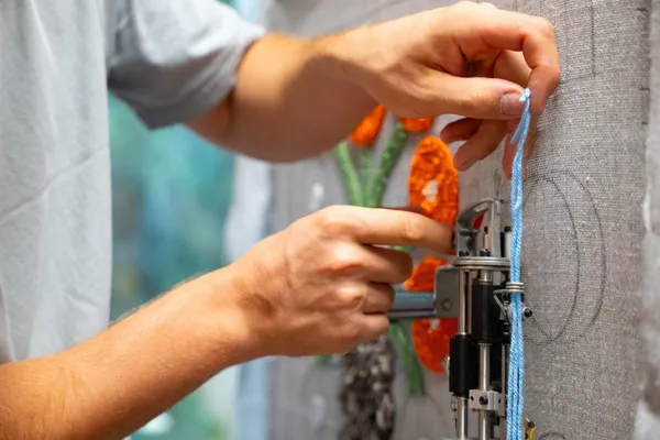 Tuftez votre tapis avec Manon, à Strasbourg - Image n°5 - Wecandoo