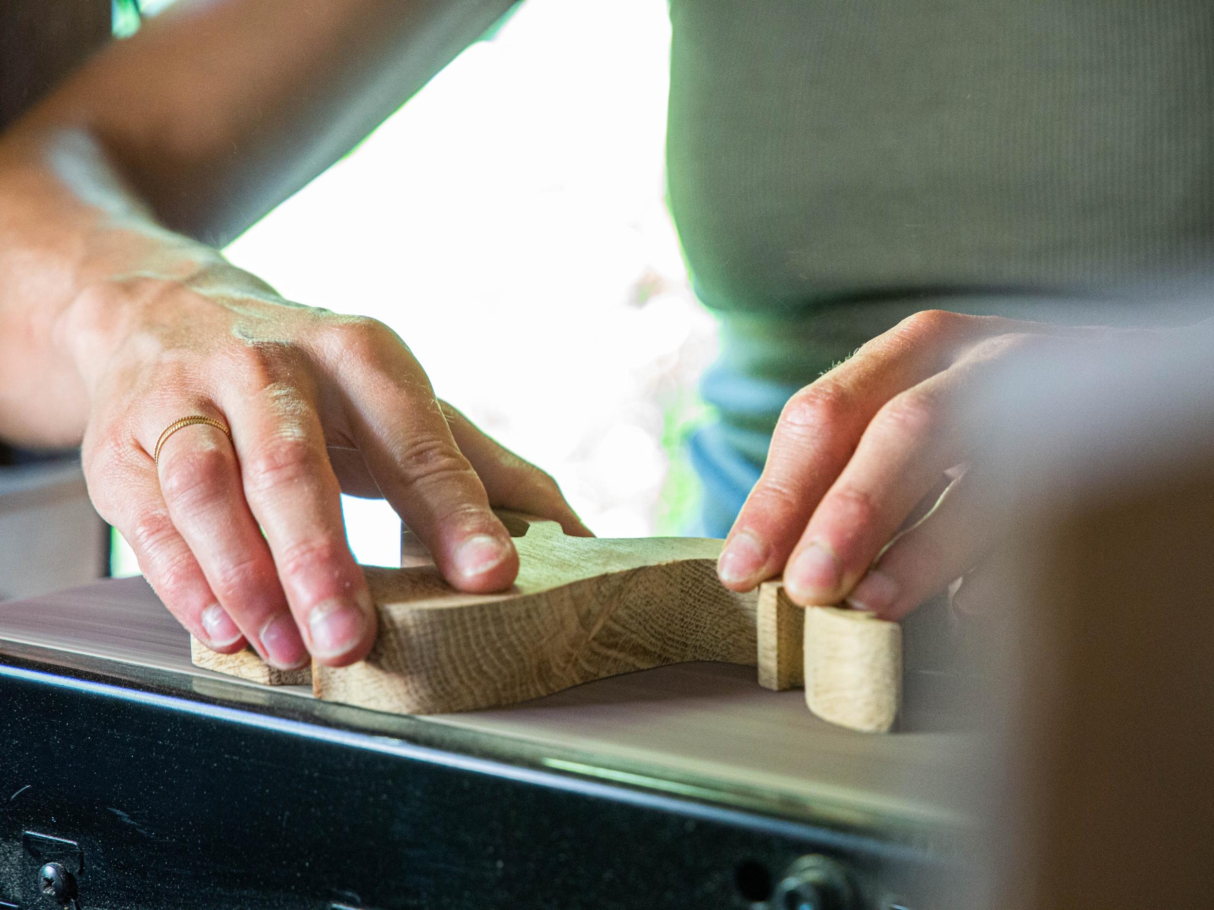 Réalisez votre kit apéro en bois en duo avec Aude, à Annecy - Image n°7 - Wecandoo