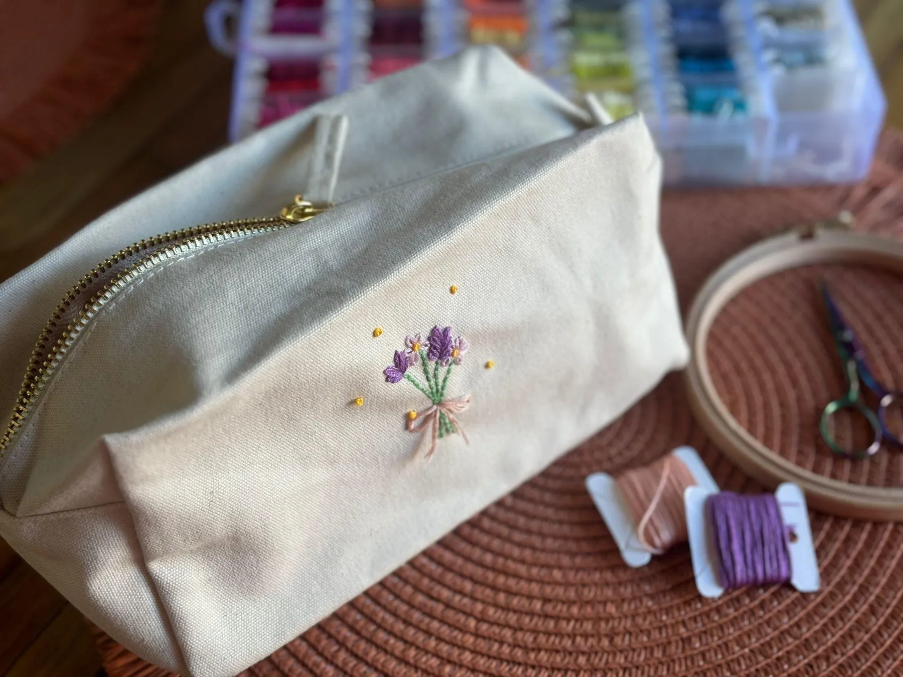 Brodez votre trousse avec Léa au coeur de la calanque de Callelongue - Image n°1 - Wecandoo