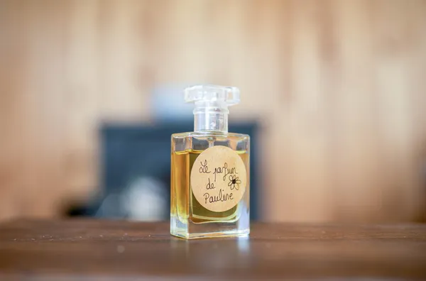 Créez votre parfum 100% naturel à partir d’huiles essentielles bio avec Chloé - Image n°4 - Wecandoo