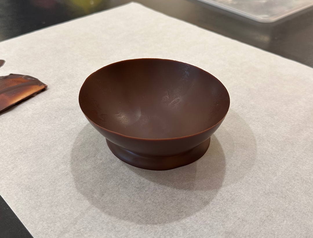 Confectionnez et décorez votre création en chocolat avec Pierre, Sandrine et leur équipe - Image n°5 - Wecandoo