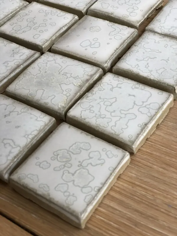 Décorez votre carreau de céramique en sgraffito à Lyon