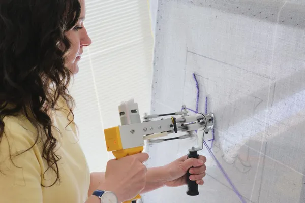 Découvrez le tufting avec Coline - Image n°2 - Wecandoo