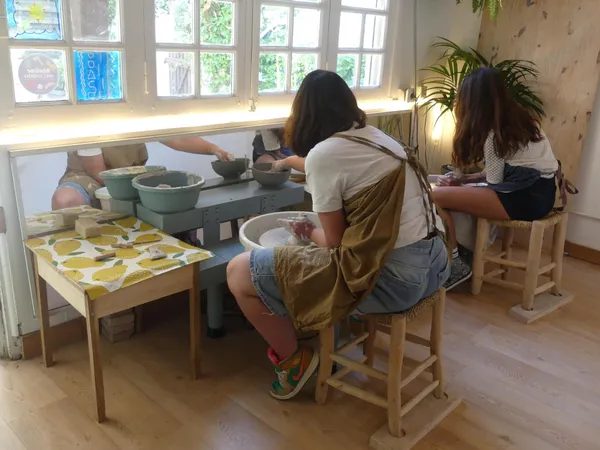 Initiez-vous au tour de potier avec Maxine - Afbeelding nr. 3 - Wecandoo