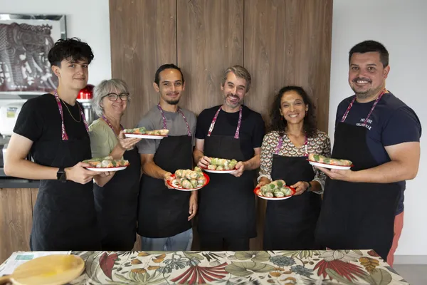 Réalisez vos rouleaux de printemps avec Caroline - Image n°5 - Wecandoo