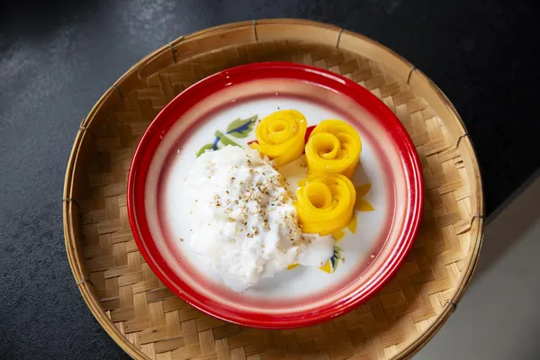 Cuisinez un riz gluant à la coco et mangue fraîche à Rennes