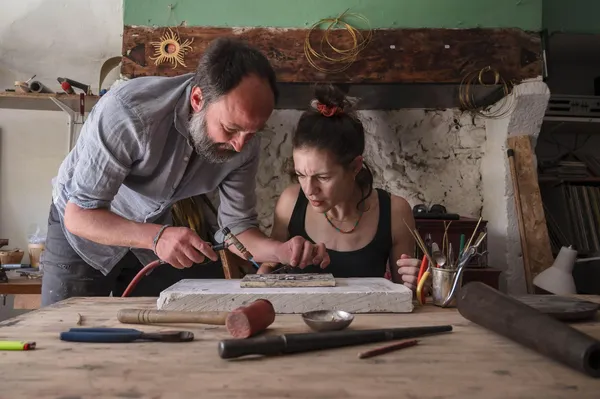 Réalisez votre bijou en étain ou en laiton avec Erwan - Image n°3 - Wecandoo