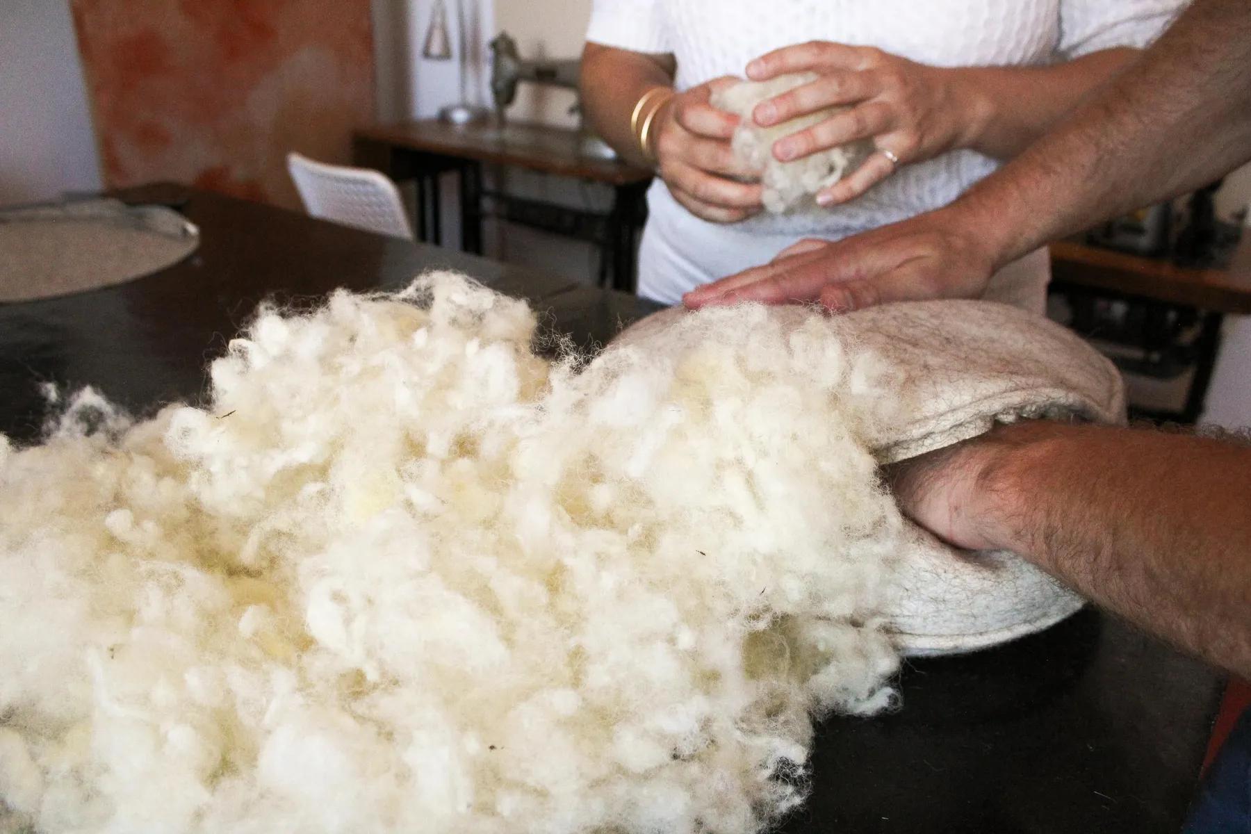 Confectionnez un pouf en matières naturelles sur une journée en duo avec votre enfant, accompagnés par Camille - Image n°1 - Wecandoo