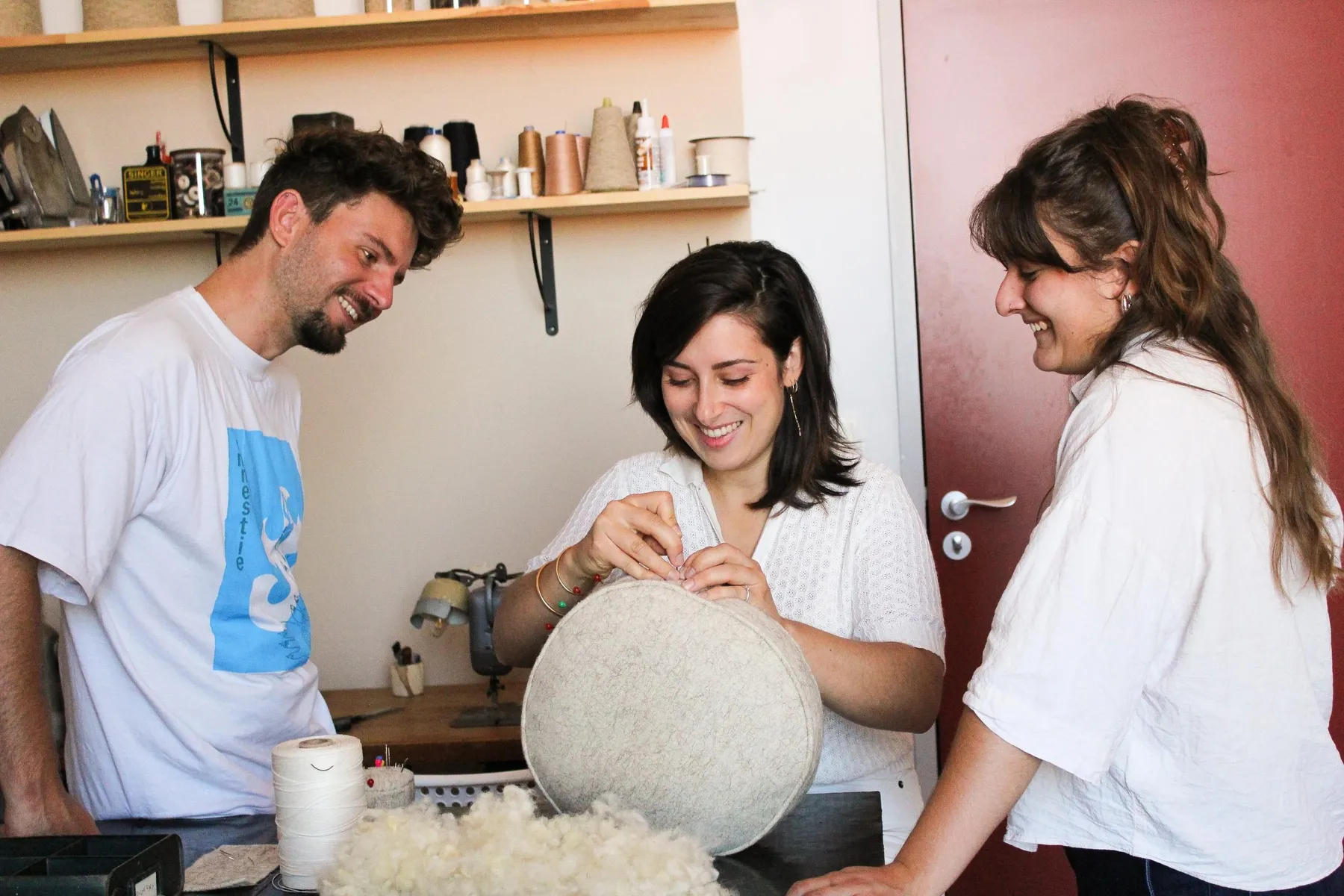 Confectionnez un pouf en matières naturelles sur une journée en duo avec votre enfant, accompagnés par Camille - Image n°3 - Wecandoo