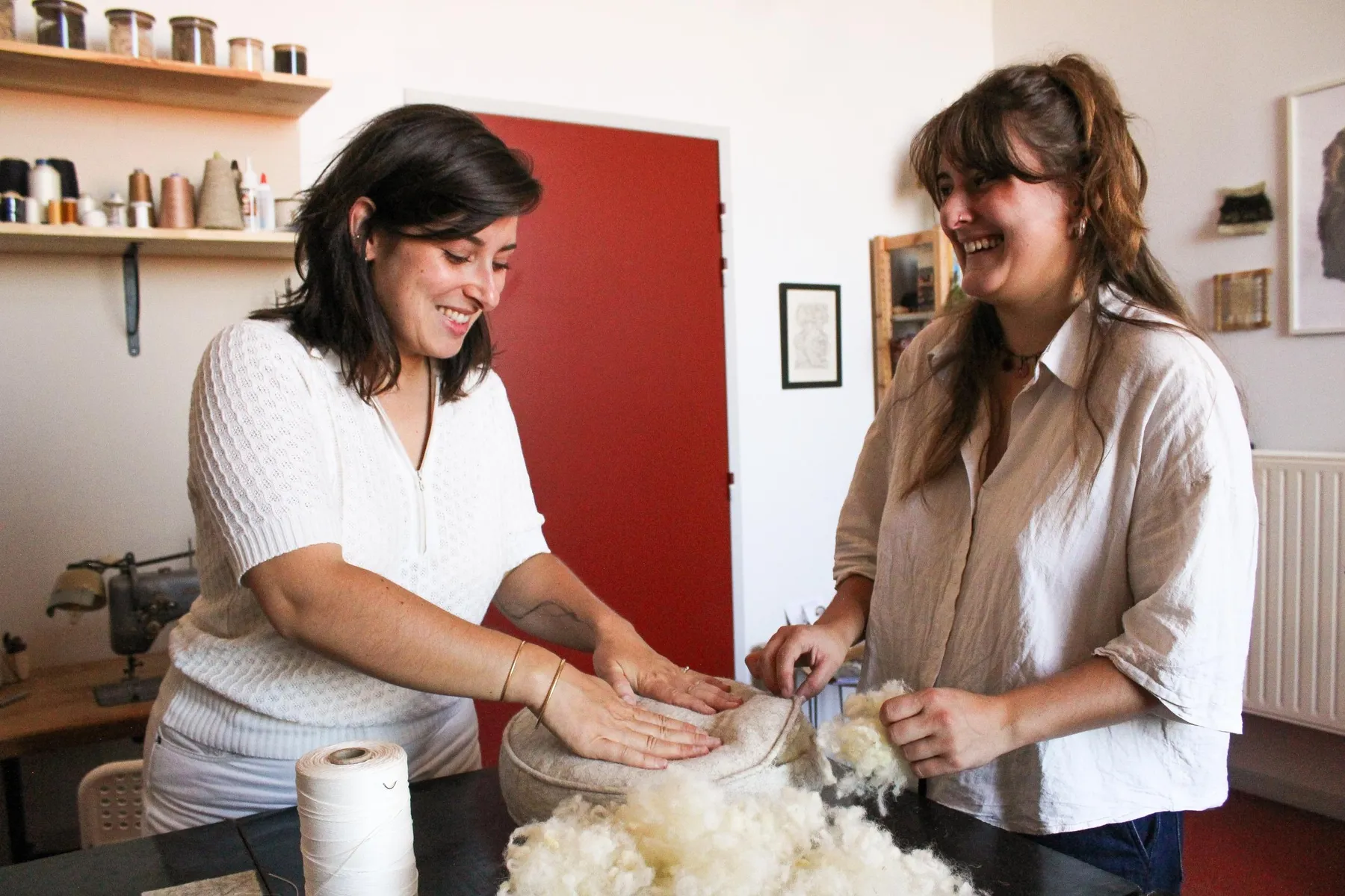 Confectionnez un pouf en matières naturelles sur une journée en duo avec votre enfant, accompagnés par Camille - Image n°4 - Wecandoo
