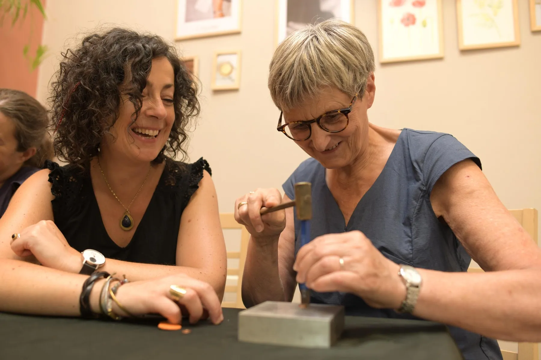 Fabriquez votre bague ouverte avec Anaïs - Image n°4 - Wecandoo