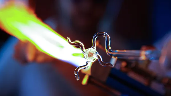 Réalisez votre objet en verre avec Claire - Image n°3 - Wecandoo