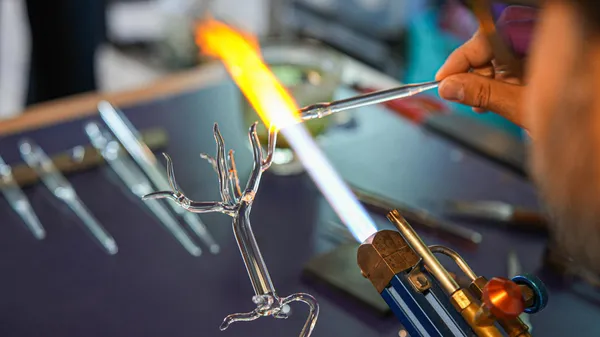 Réalisez votre objet en verre avec Claire - Image n°1 - Wecandoo