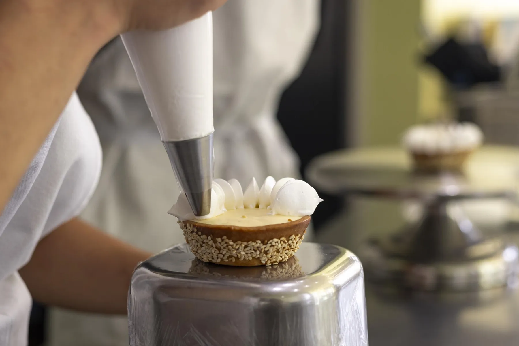 Réalisez un gâteau de saison avec une touche méditerranéenne avec Yasmine - Afbeelding nr. 2 - Wecandoo