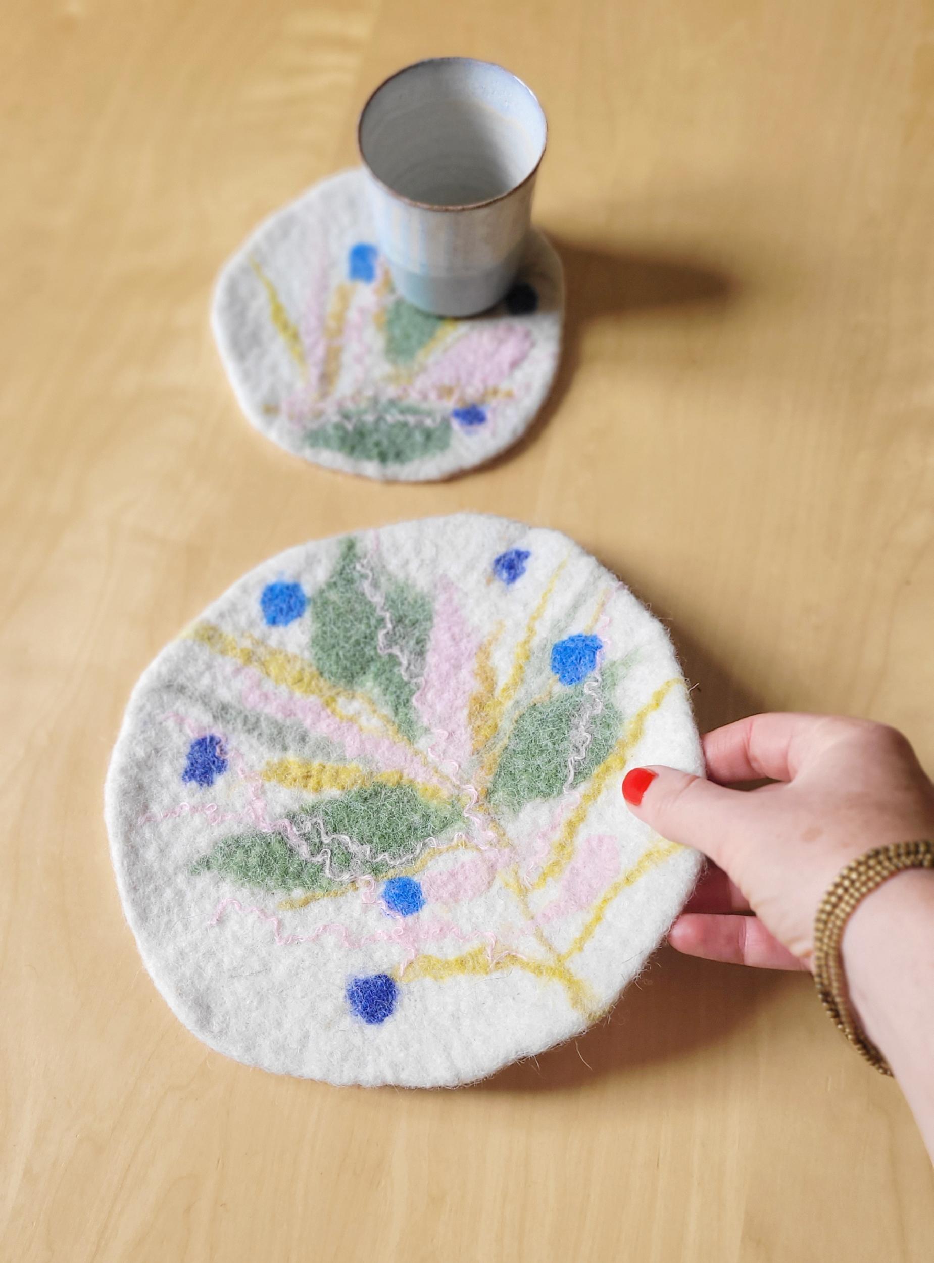 Feutrez vos dessous de plat et de tasse avec Sophie - Image n°6 - Wecandoo