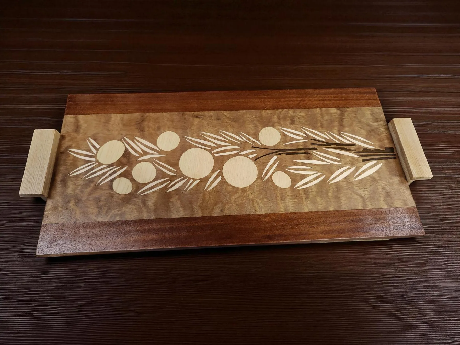 Réalisez votre plateau ou miroir personnalisé en marqueterie - 2J - Image n°1 - Wecandoo