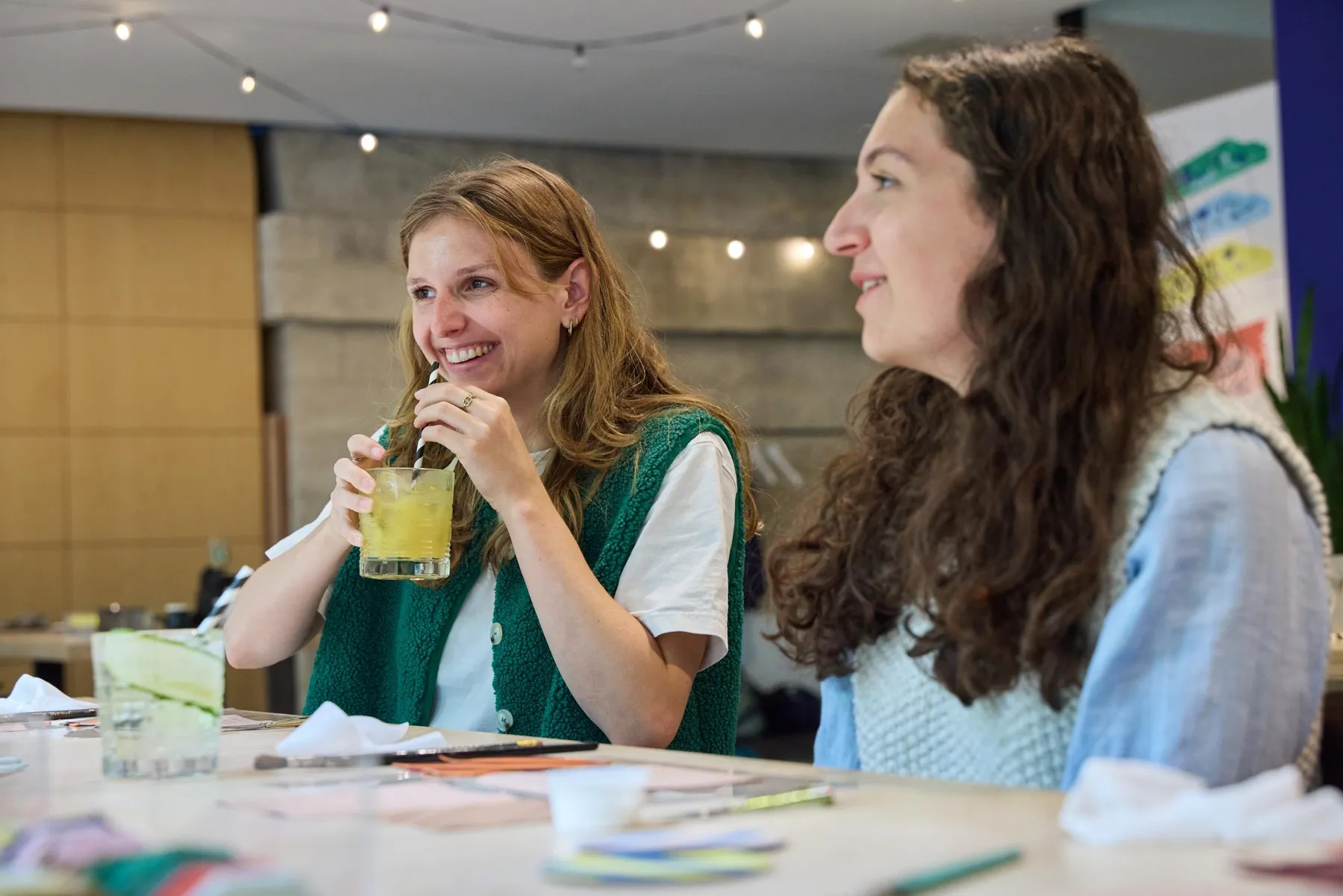 Découvrez la marqueterie de cuir autour d'un apéro avec Aurélie - Image n°2 - Wecandoo