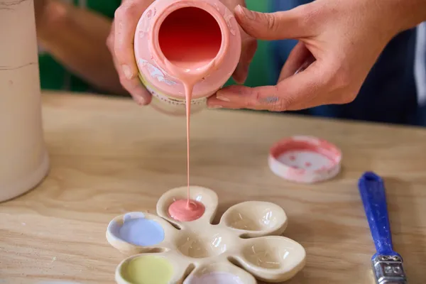 Décorez votre boîte en forme de coeur en céramique avec Amandine - Afbeelding nr. 4 - Wecandoo