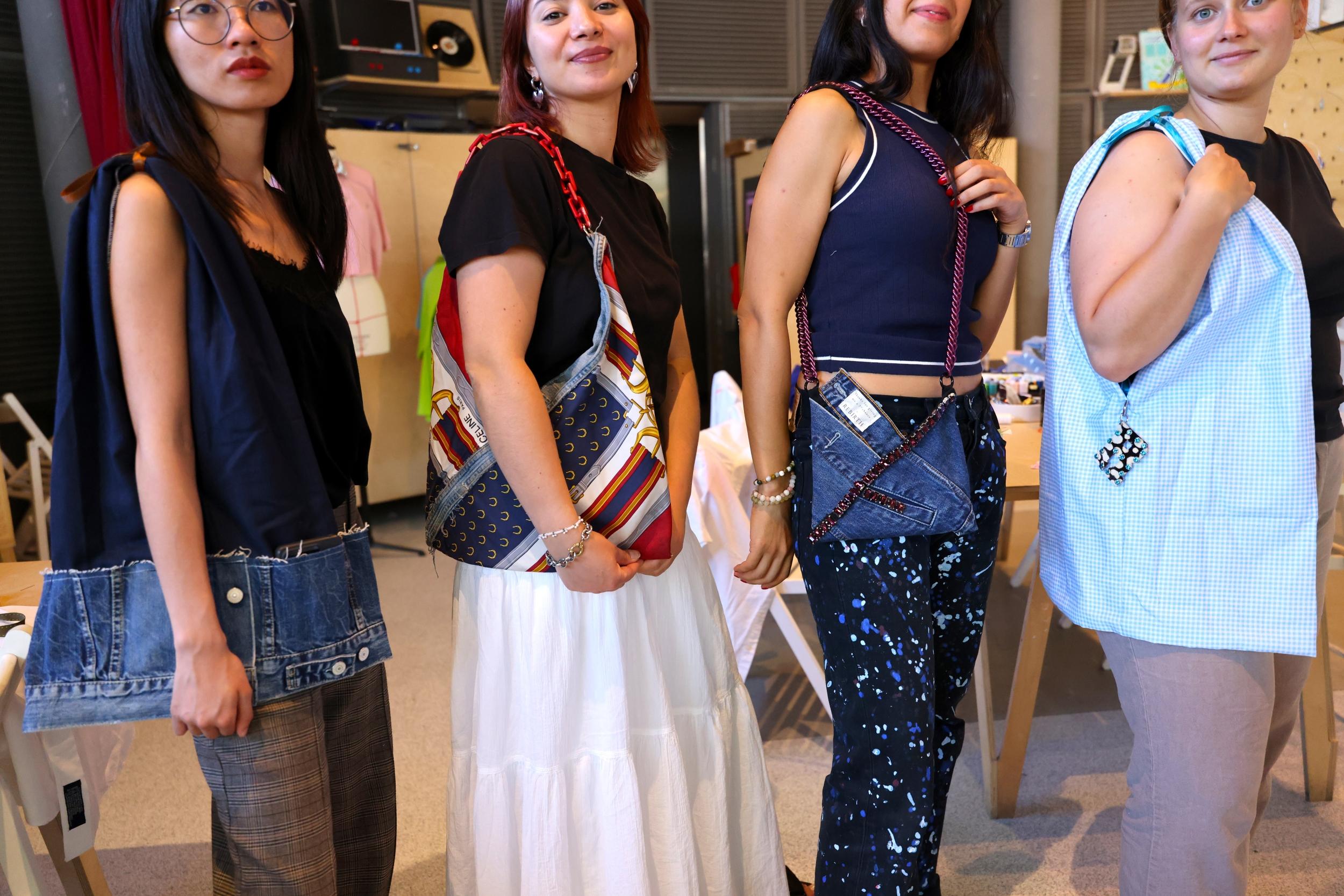 Créez un sac à partir de chutes de tissus avec Salma - Image n°5 - Wecandoo