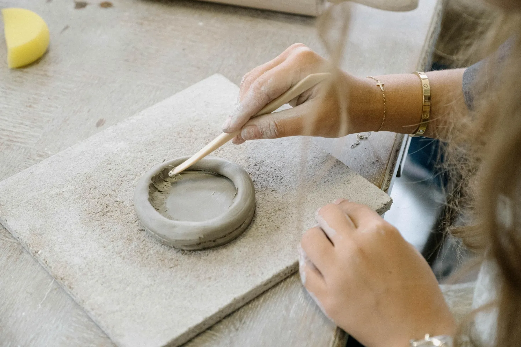 Design and decorate your ceramic flowerpot - Image n°3 - Wecandoo