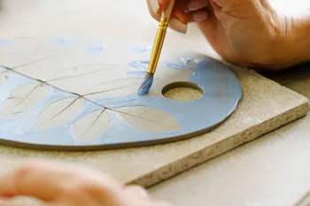 Create and decorate your own ceramic cutting board