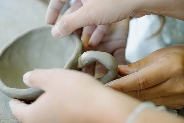 Personnalisez votre mug, bol ou soliflore en céramique avec Charlotte - Afbeelding nr. 1 - Wecandoo