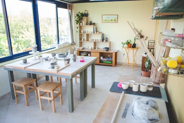 Modelez votre vase ou votre photophore en porcelaine papier avec Clarisse - Image n°5 - Wecandoo