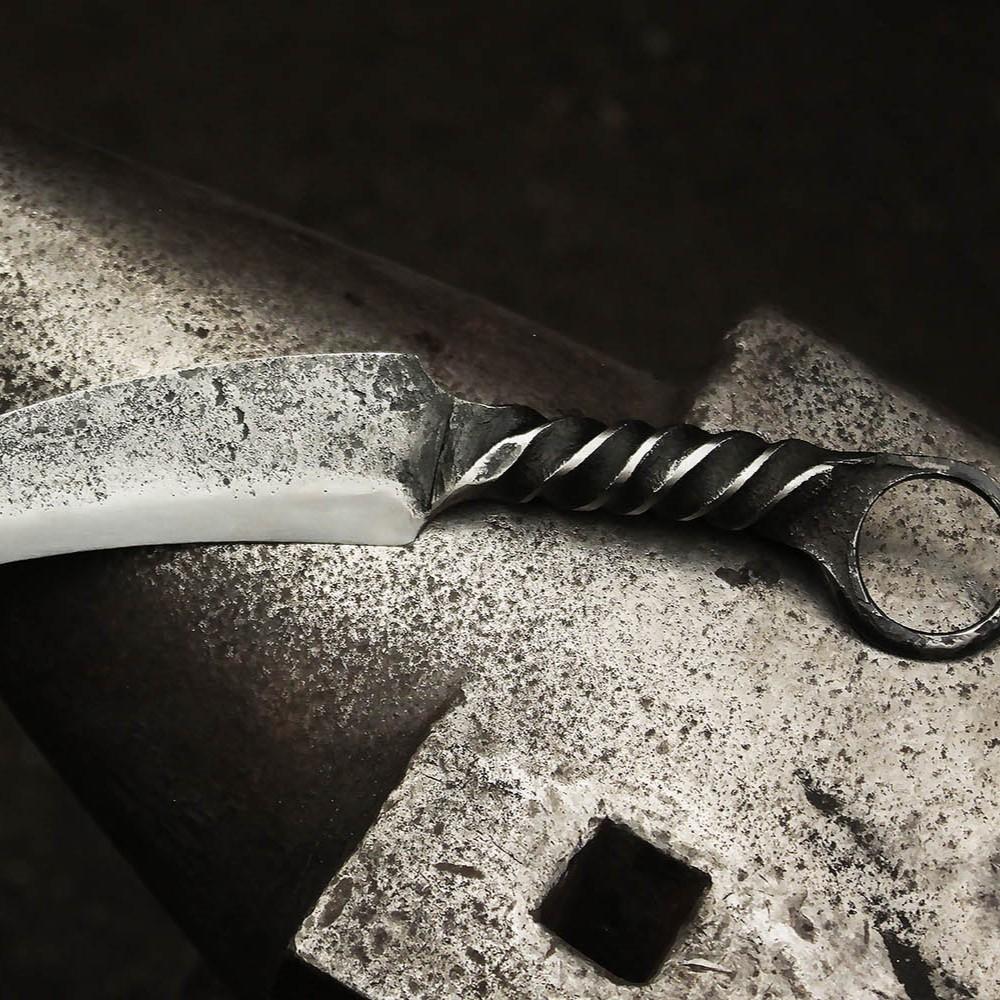 Forgez votre couteau fantastique - 2J