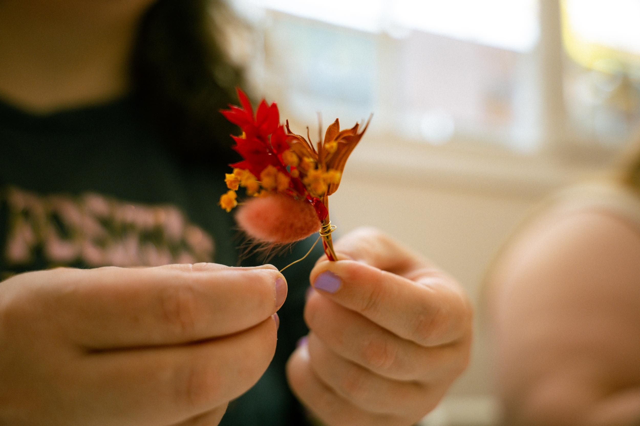 Confectionnez votre guirlande de fleurs séchées avec Laurence, à Strasbourg - Image n°3 - Wecandoo