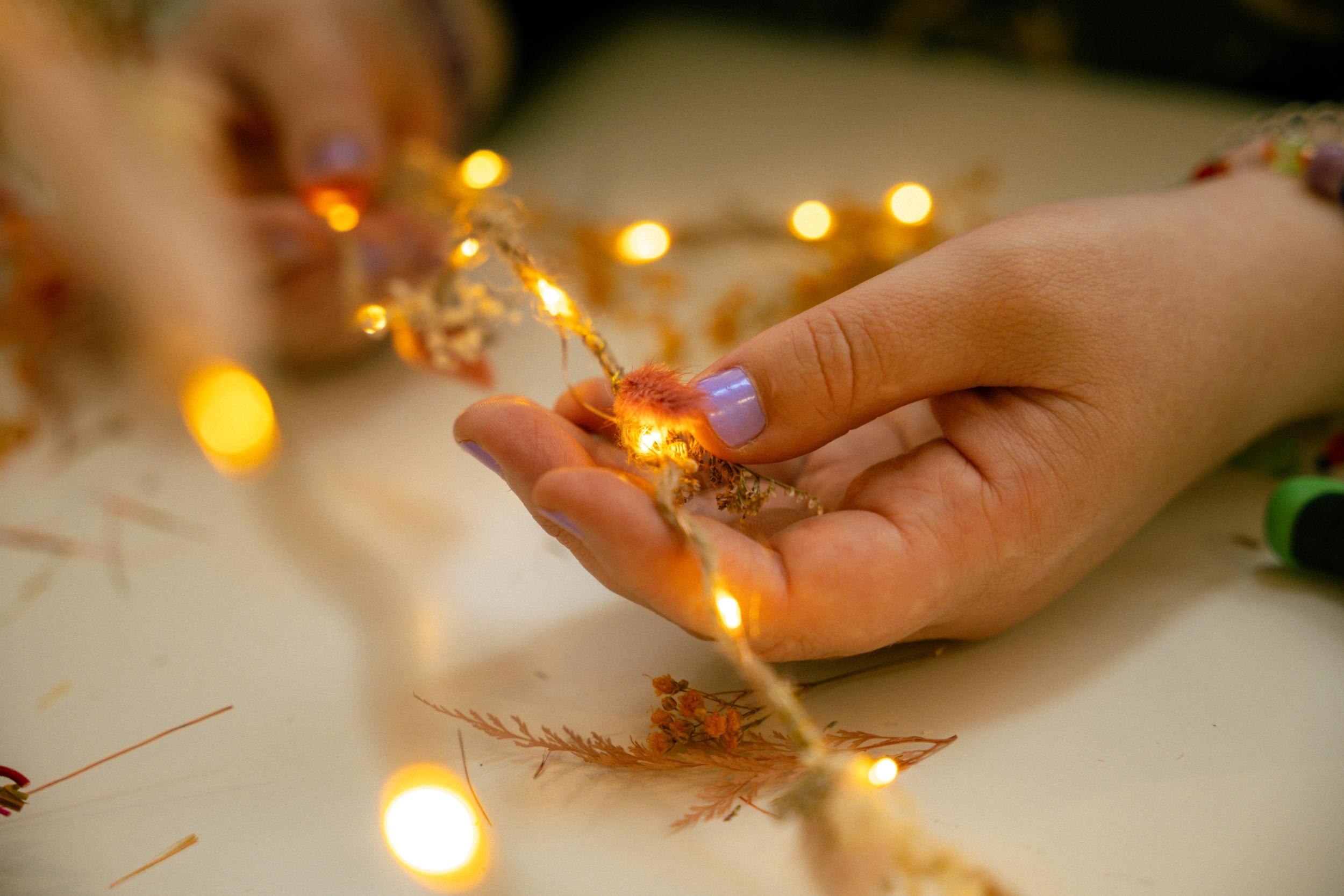 Confectionnez votre guirlande de fleurs séchées
