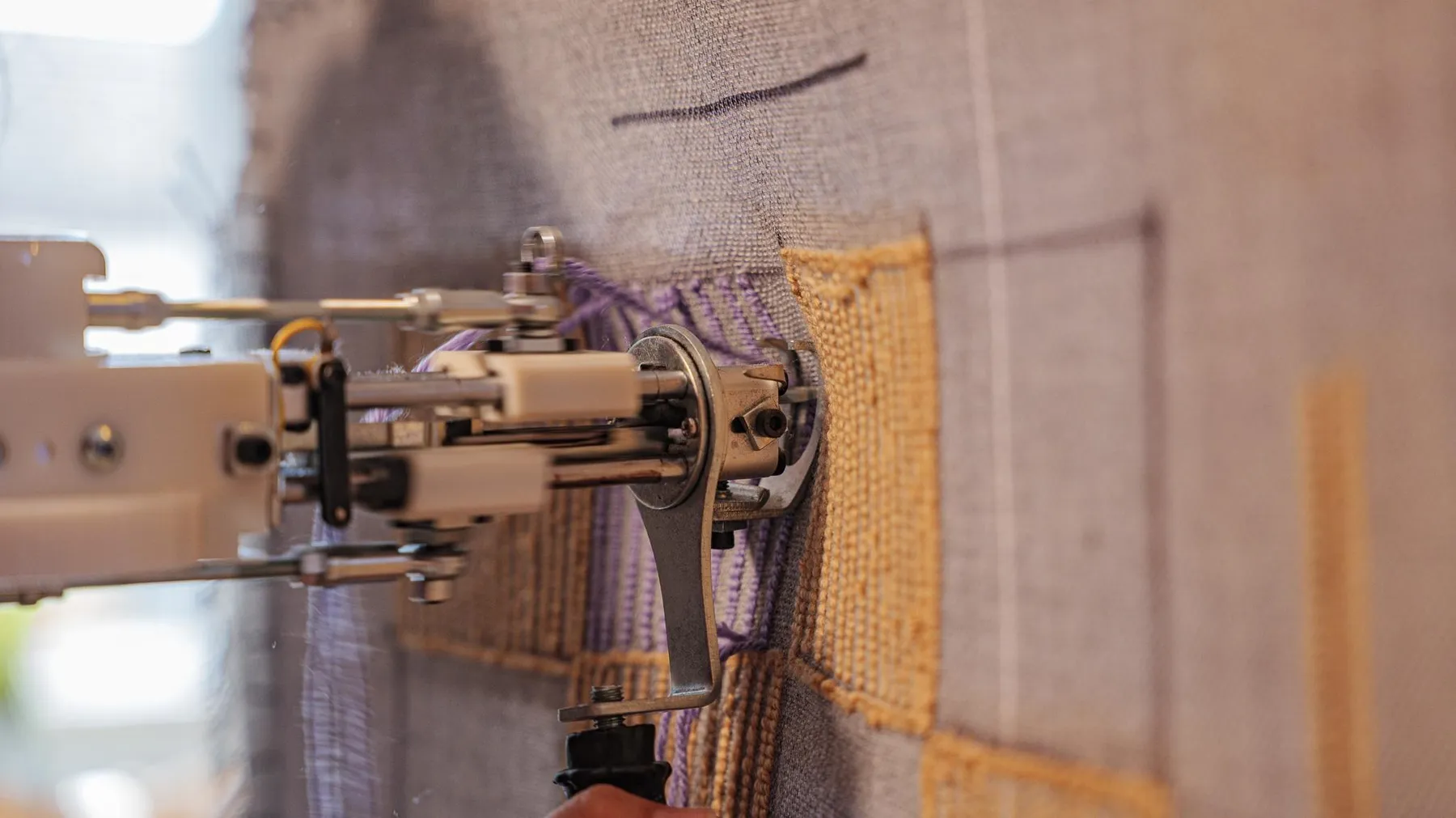 Réalisez votre petit tapis en tufting avec Lola - Image n°3 - Wecandoo