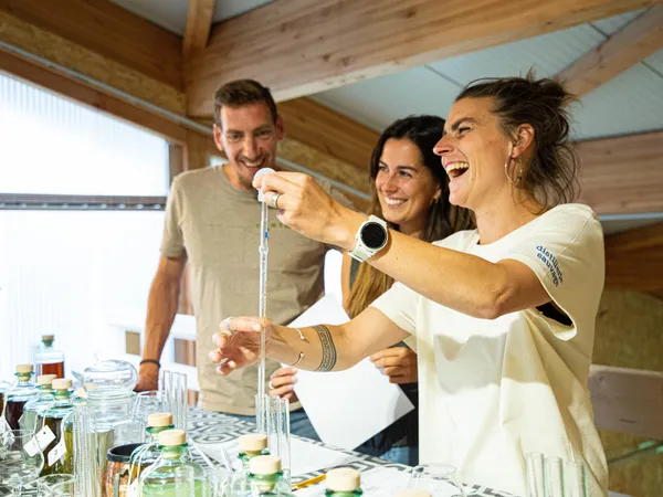 Assemblez votre gin avec Léa et son équipe - Image n°2 - Wecandoo