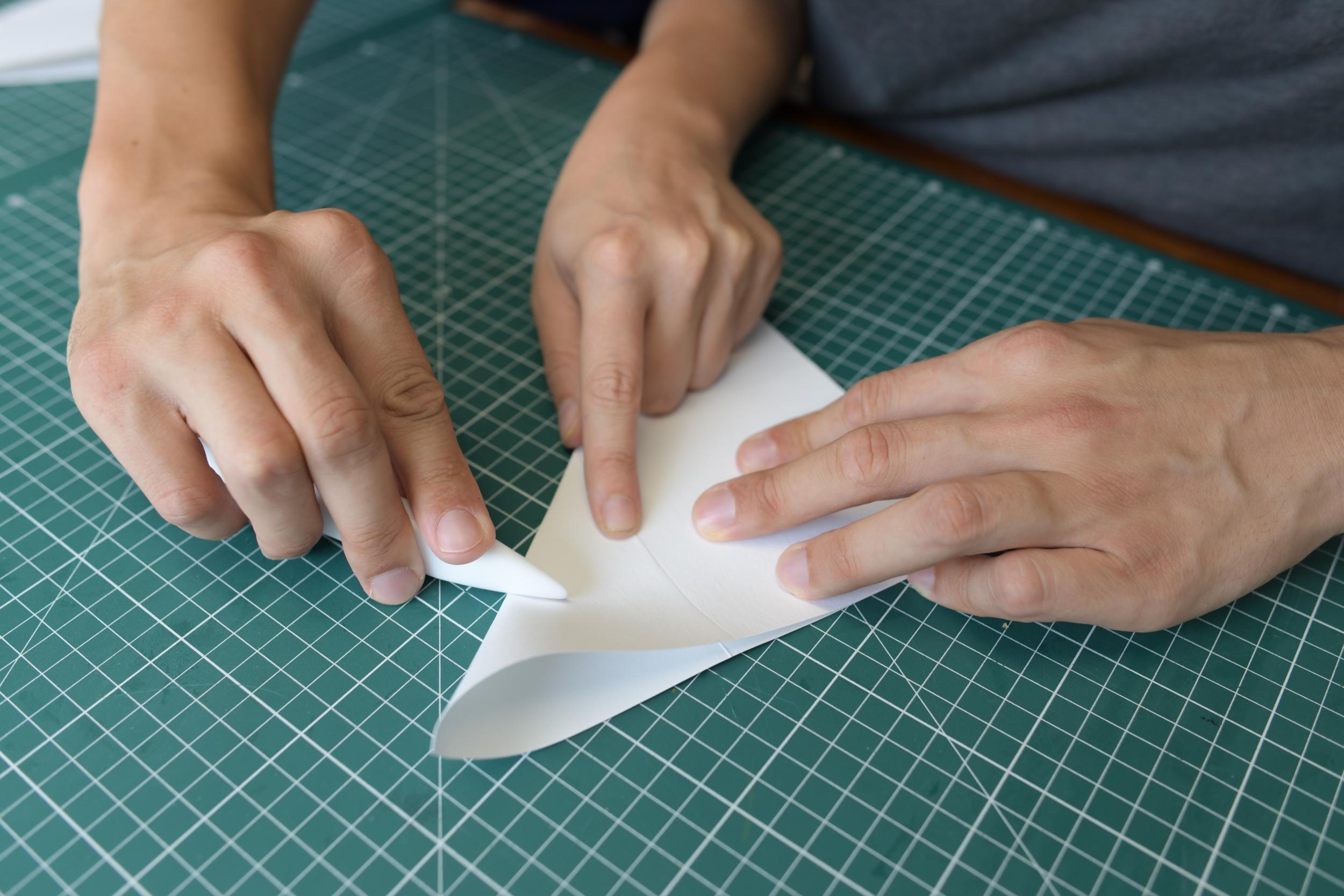 Fabriquez votre carnet pliant origami en duo avec votre enfant accompagnés par Chloé - Image n°7 - Wecandoo