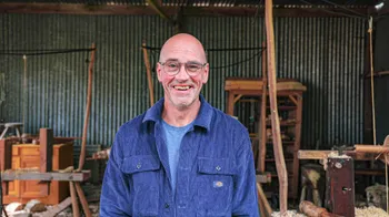 Gary : Tourneur, Ébéniste et Sculpteur sur Bois à Loiret (45)