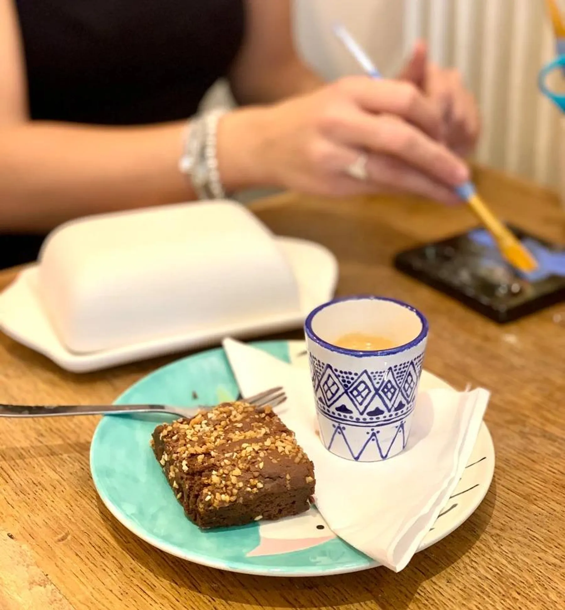 Décorez votre pièce en céramique autour d'un goûter avec Cédric - Image n°3 - Wecandoo