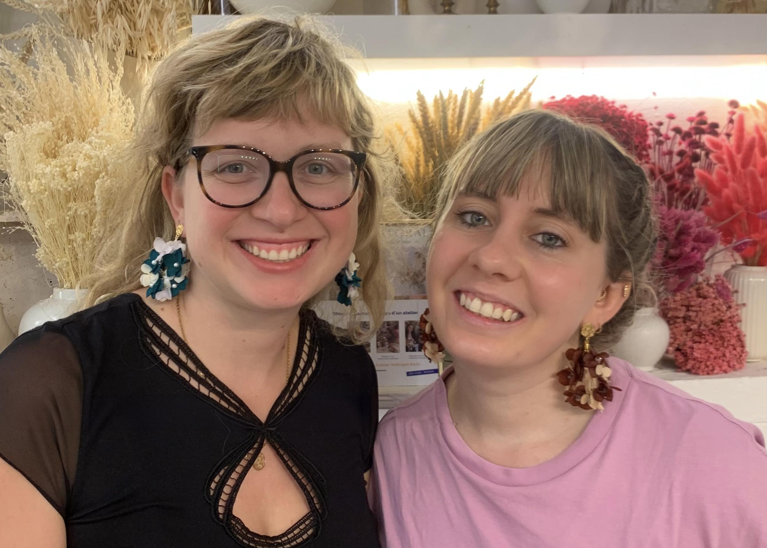 Créez vos boucles d'oreilles en fleurs stabilisées avec Mimi - Image n°4 - Wecandoo