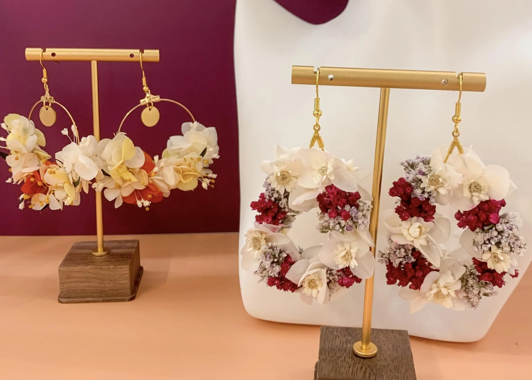 Créez vos boucles d'oreilles en fleurs stabilisées avec Mimi - Afbeelding nr. 5 - Wecandoo