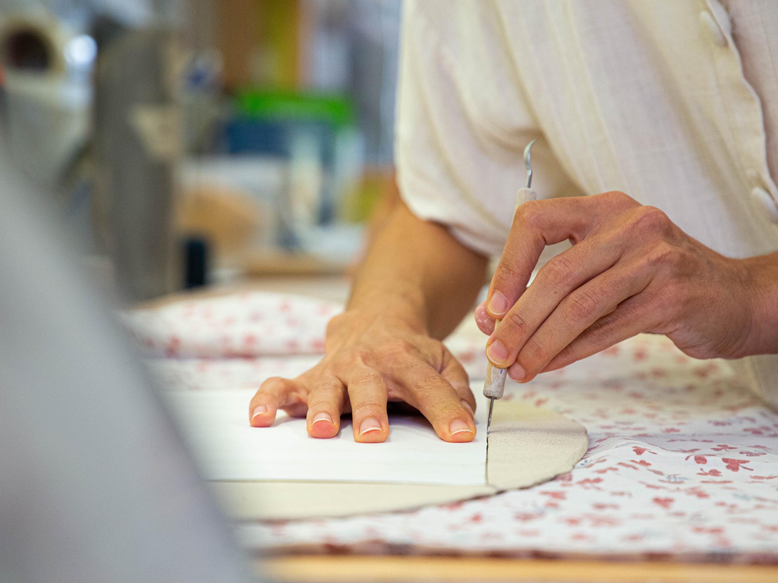 Modelez votre vase en porcelaine avec Esther, à Lyon - Image n°8 - Wecandoo