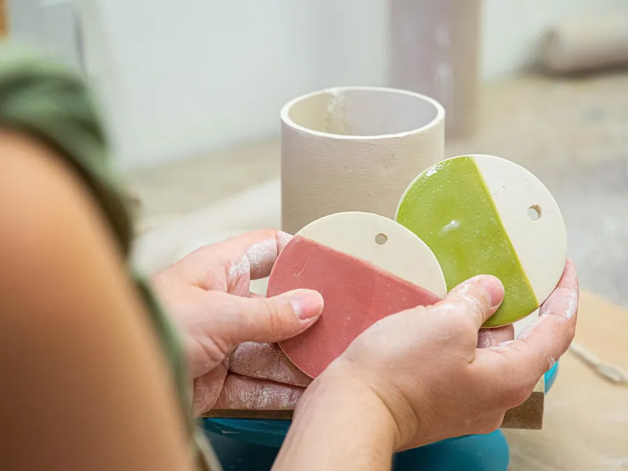 Initiez-vous à la porcelaine ou à la porcelaine papier avec Esther à Lyon - 2J - Afbeelding nr. 1 - Wecandoo